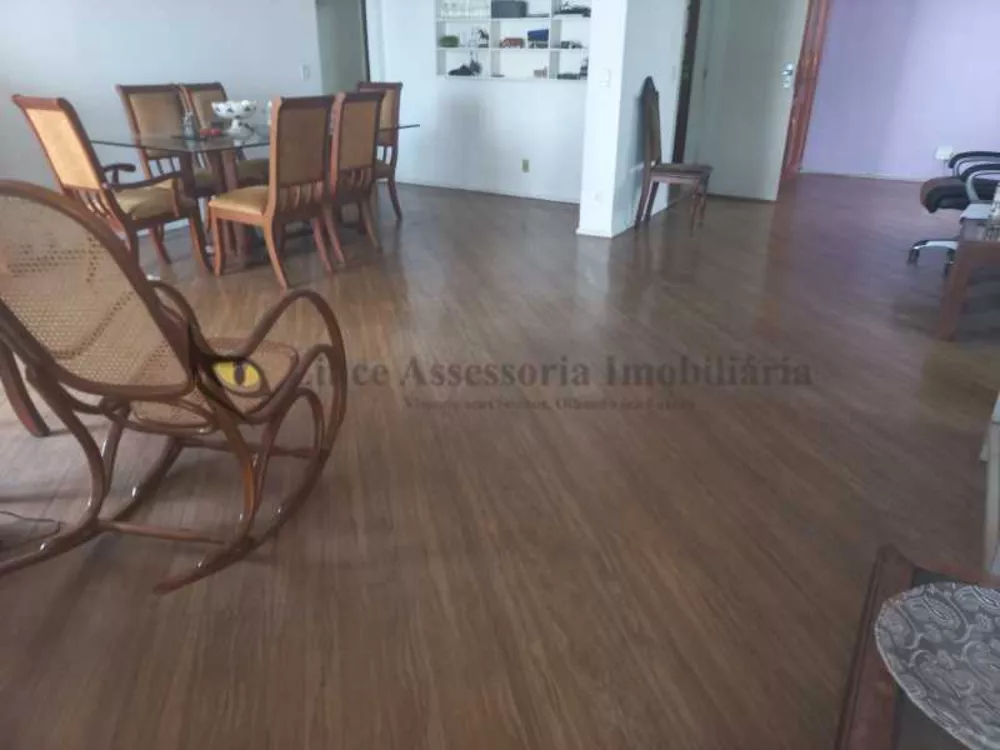 Apartamento à venda com 4 quartos, 171m² - Foto 4