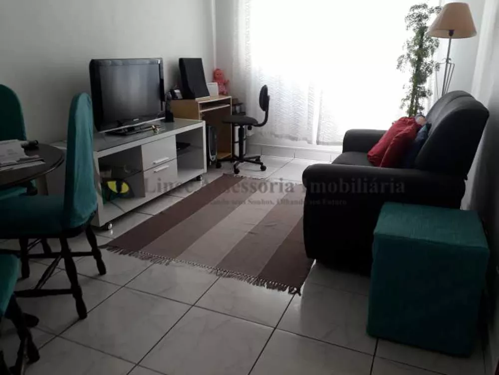 Apartamento à venda com 1 quarto, 52m² - Foto 2