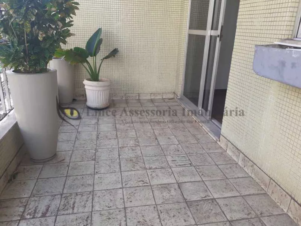 Apartamento à venda com 2 quartos, 89m² - Foto 3