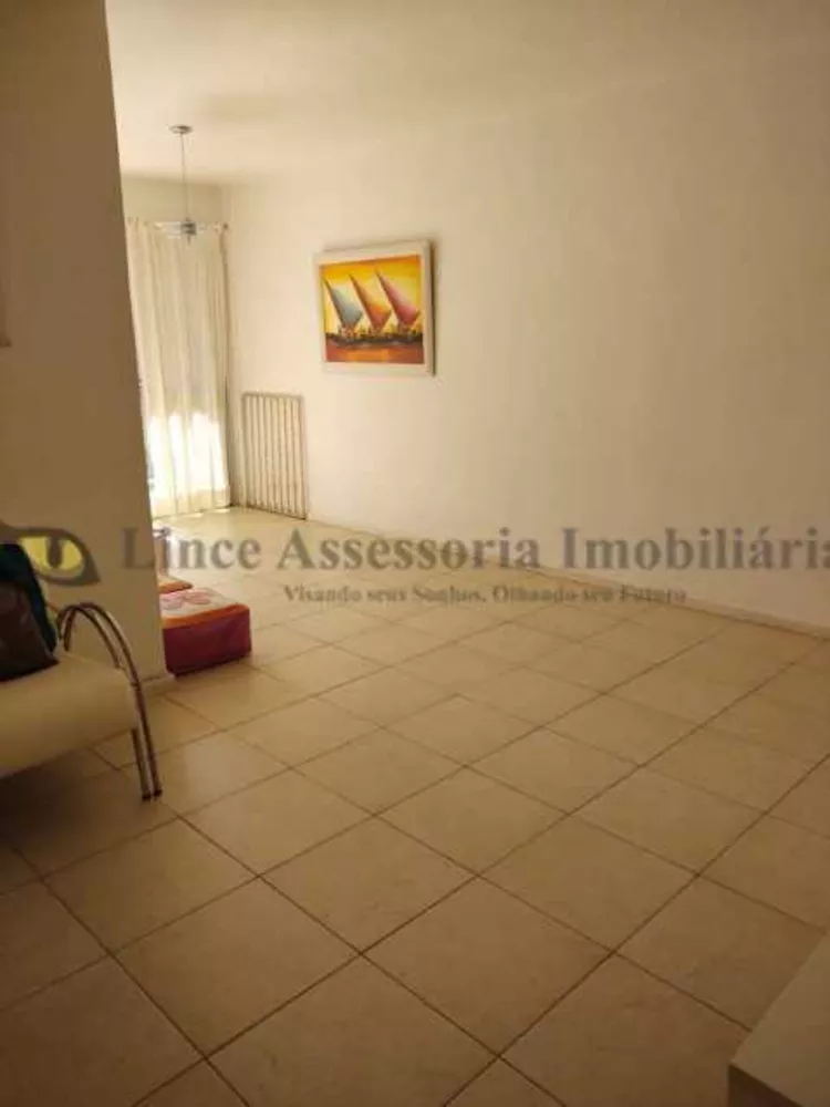 Apartamento à venda com 3 quartos, 112m² - Foto 3