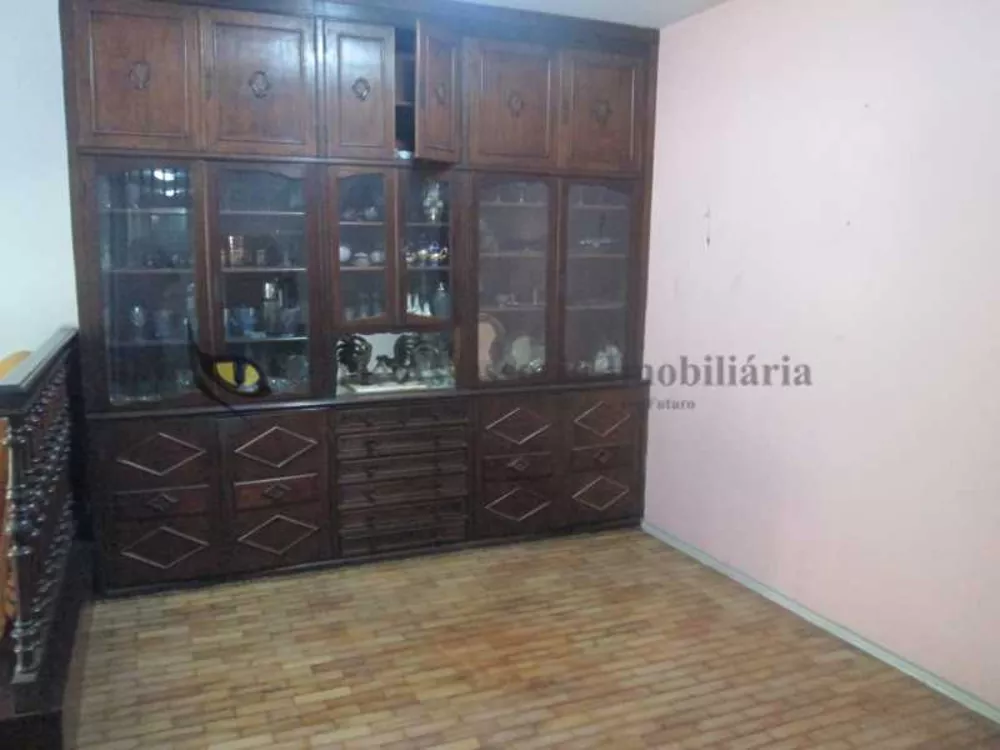 Apartamento à venda com 3 quartos, 110m² - Foto 1