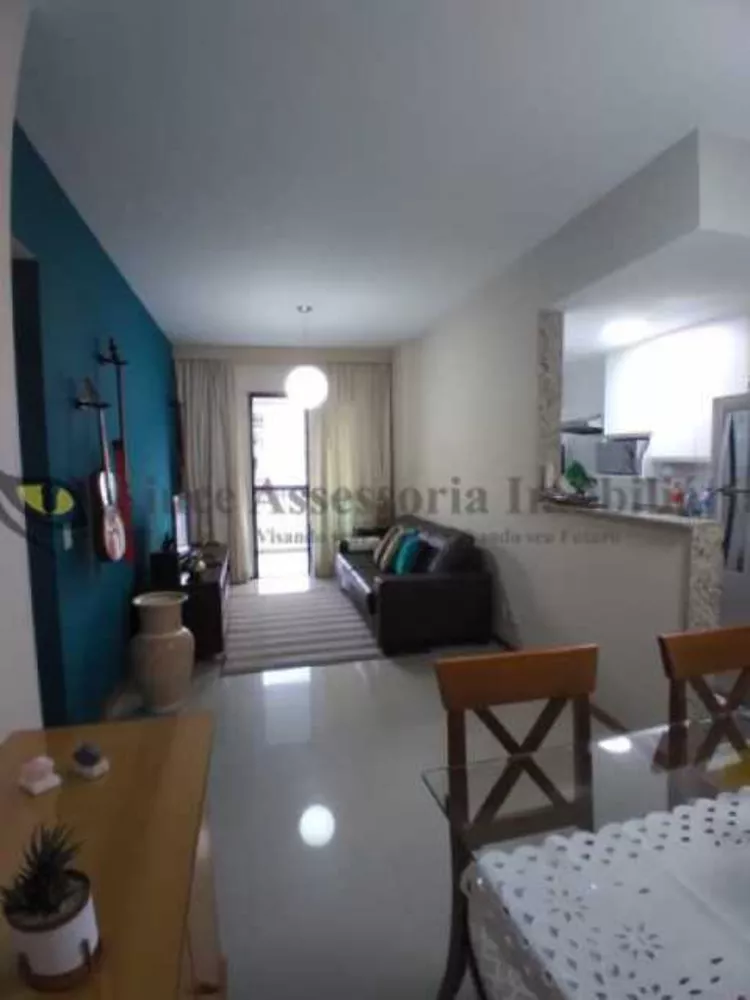 Apartamento à venda com 3 quartos, 108m² - Foto 2