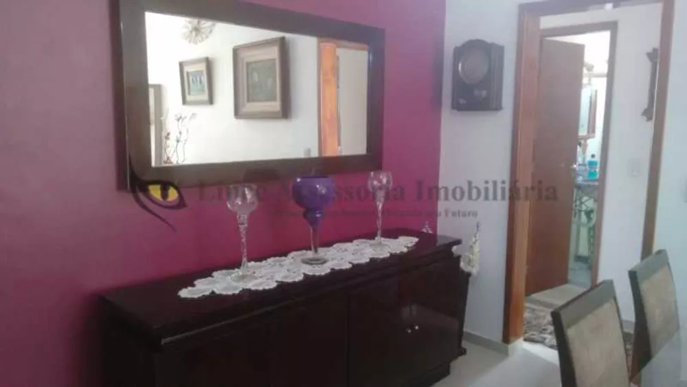 Apartamento à venda com 2 quartos, 72m² - Foto 3