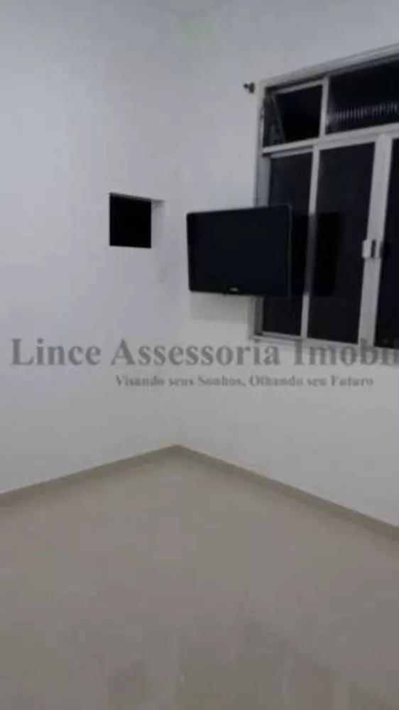 Apartamento à venda com 2 quartos, 61m² - Foto 3