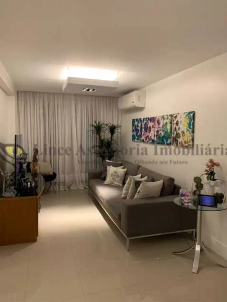 Apartamento à venda com 3 quartos, 96m² - Foto 1