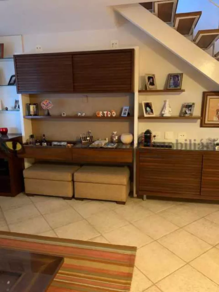 Apartamento à venda com 3 quartos, 140m² - Foto 1