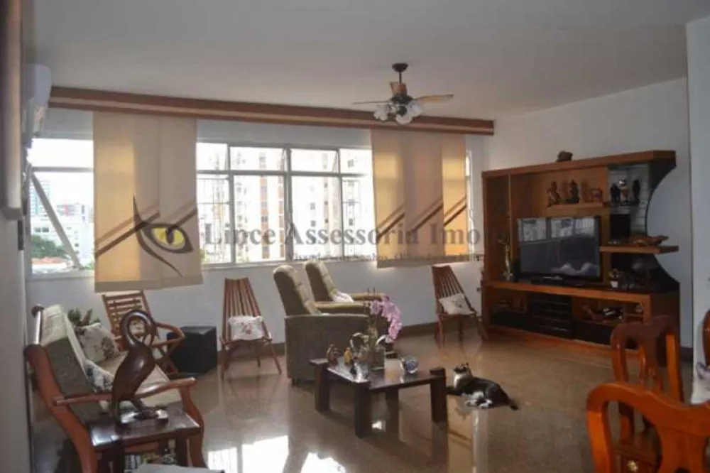 Apartamento à venda com 4 quartos, 167m² - Foto 2