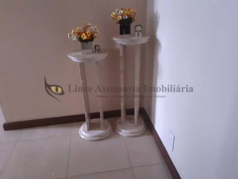 Apartamento à venda com 3 quartos, 86m² - Foto 4