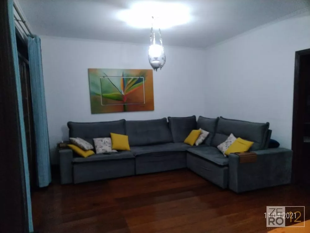 Casa à venda com 4 quartos, 330m² - Foto 1