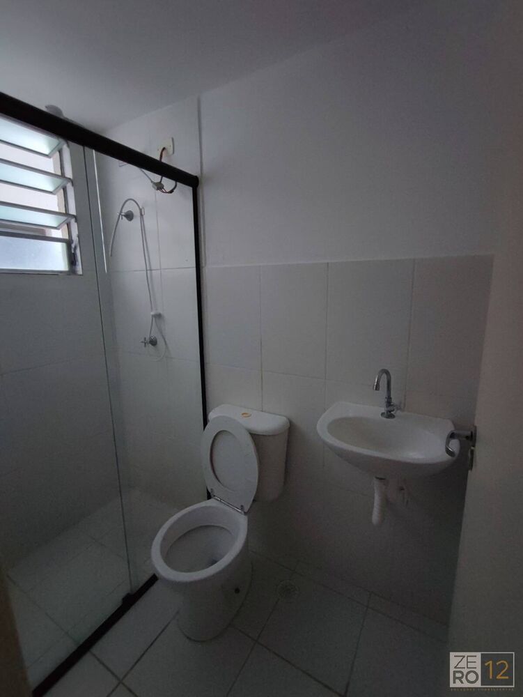Casa à venda com 3 quartos, 64m² - Foto 2