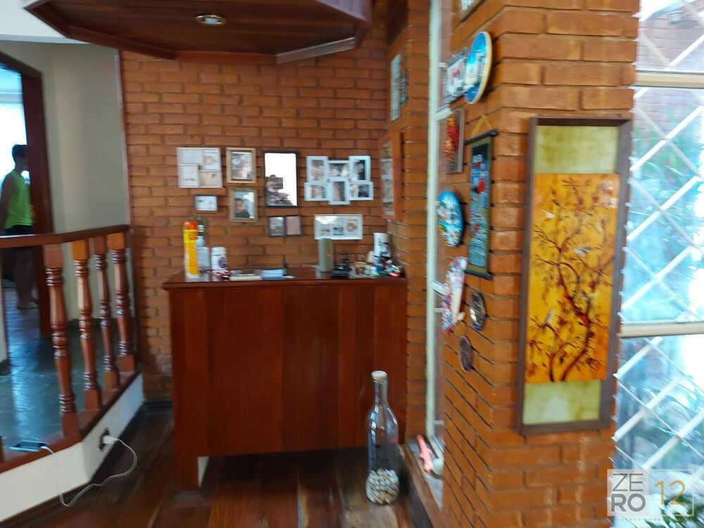 Casa à venda com 5 quartos, 318m² - Foto 3