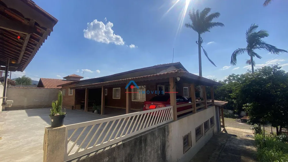 Chácara, 6 quartos, 1380 m² - Foto 1