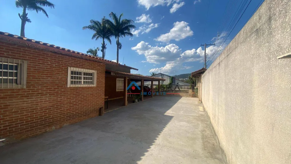 Chácara, 6 quartos, 1380 m² - Foto 4