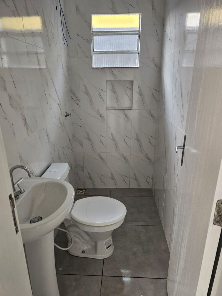 Casa à venda com 2 quartos, 300m² - Foto 3