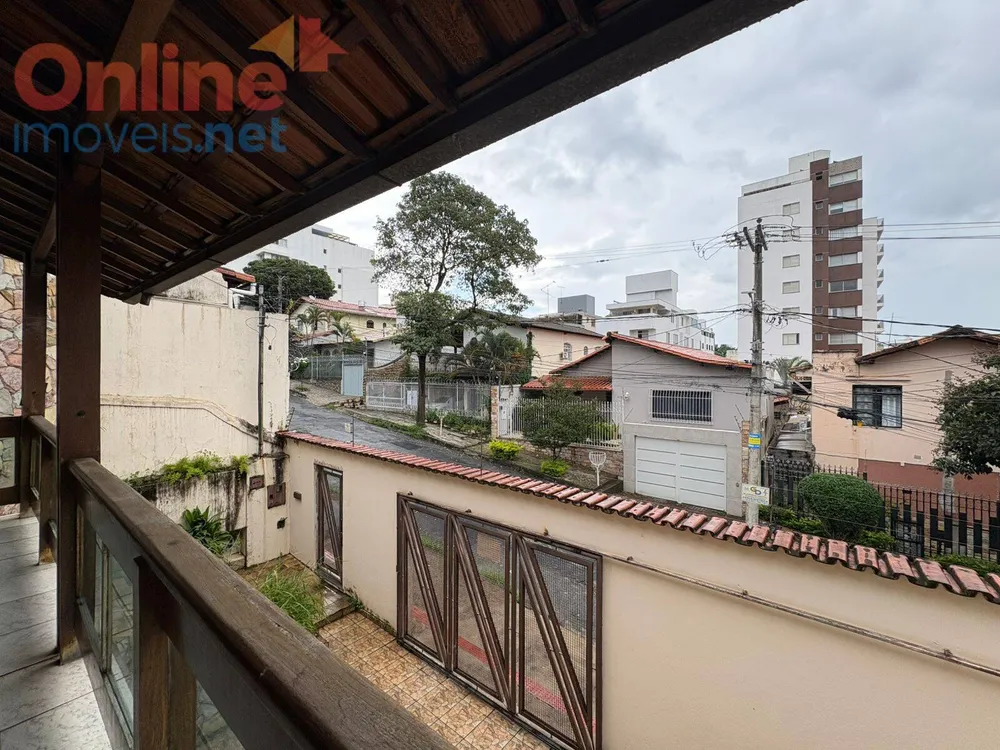 Casa, 3 quartos, 300 m² - Foto 1