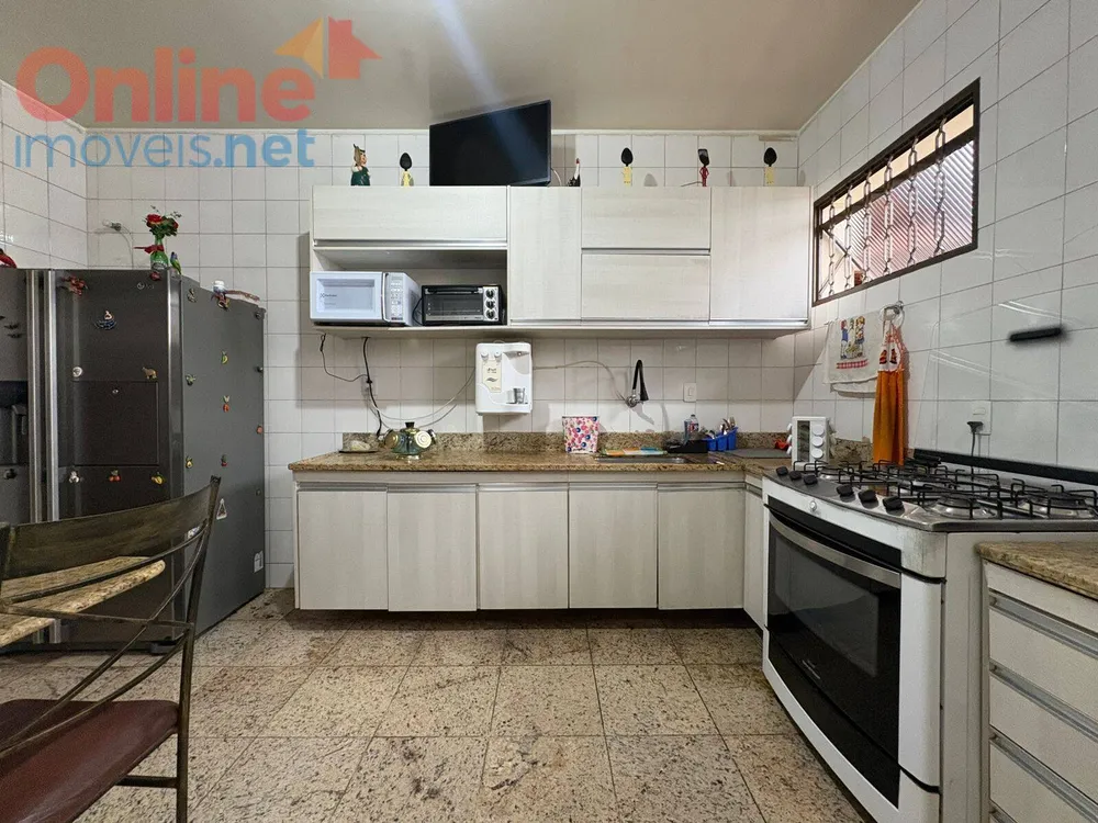Casa, 3 quartos, 300 m² - Foto 3