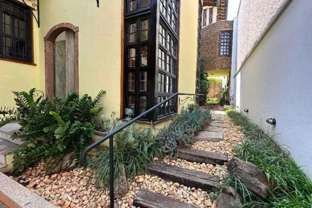 Casa, 4 quartos, 231 m² - Foto 2