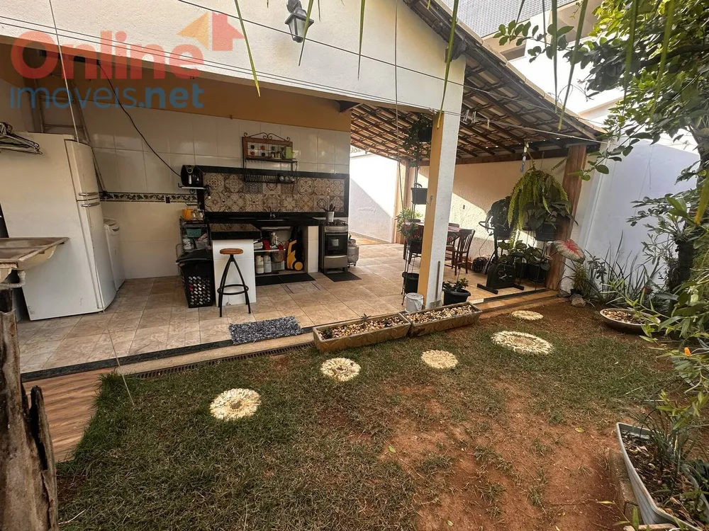 Casa, 3 quartos, 198 m² - Foto 1