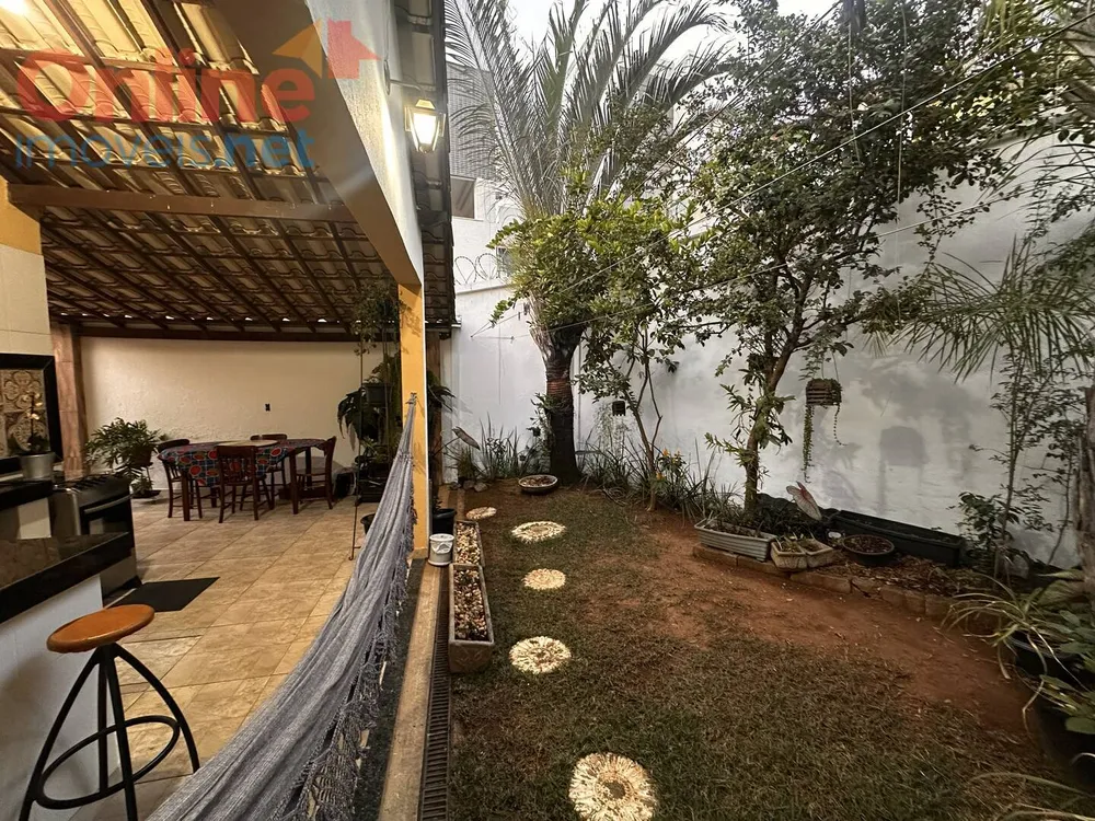 Casa, 3 quartos, 198 m² - Foto 2