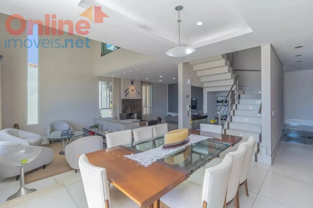 Casa, 4 quartos, 450 m² - Foto 1