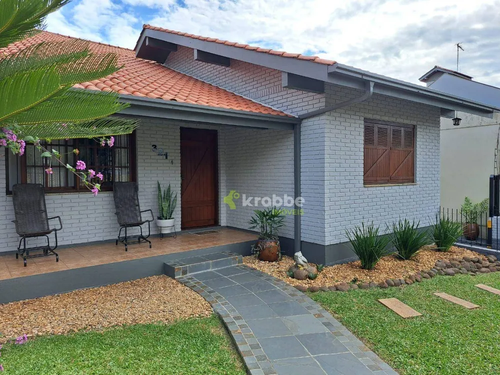 Casa, 3 quartos, 171 m² - Foto 1