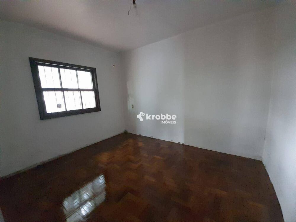 Casa para alugar com 3 quartos, 200m² - Foto 8