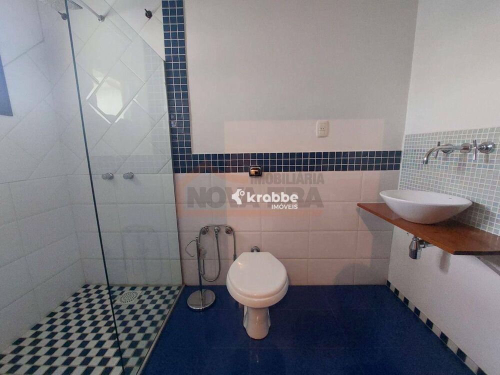 Casa, 3 quartos, 202 m² - Foto 3