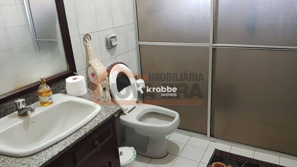 Casa à venda com 4 quartos, 178m² - Foto 4