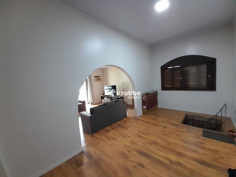 Casa à venda com 3 quartos, 256m² - Foto 6