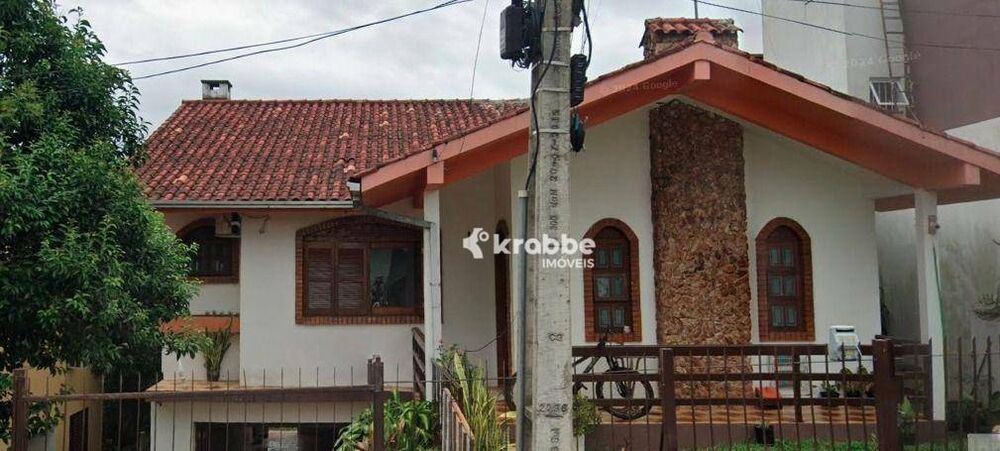 Casa, 5 quartos, 259 m² - Foto 1