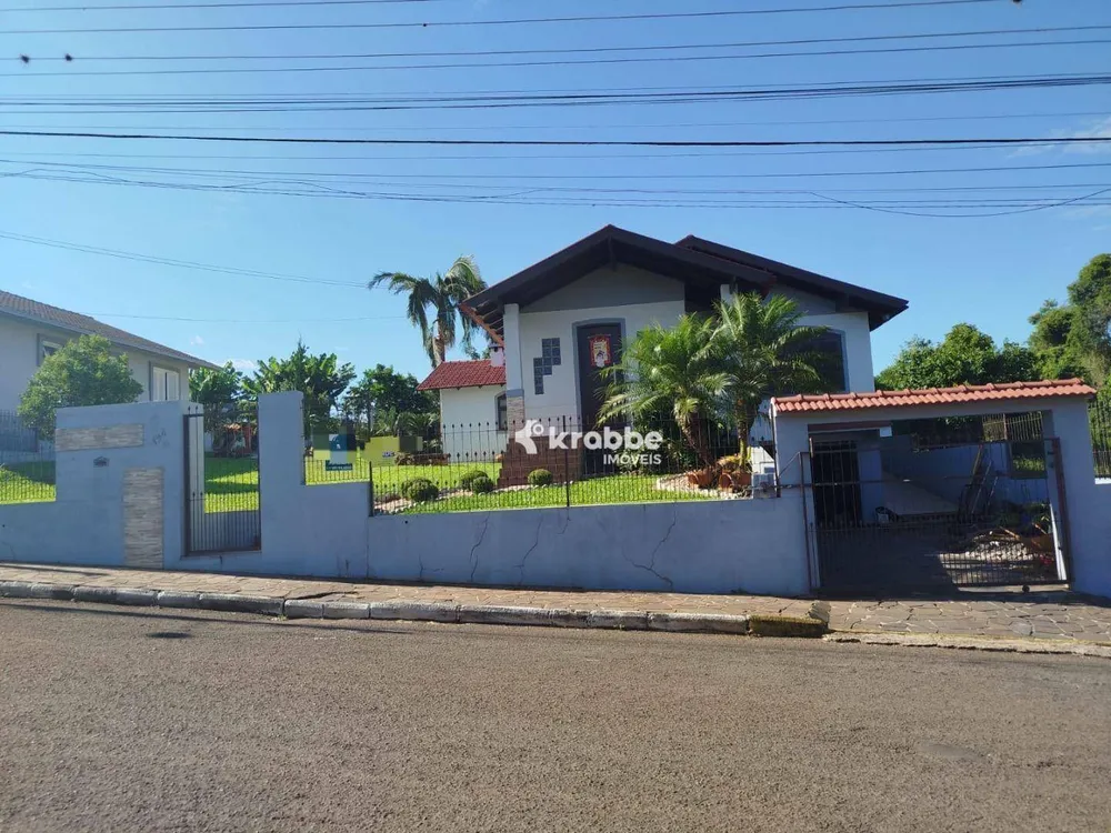 Casa, 4 quartos, 218 m² - Foto 1