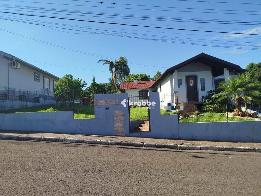 Casa, 4 quartos, 218 m² - Foto 2