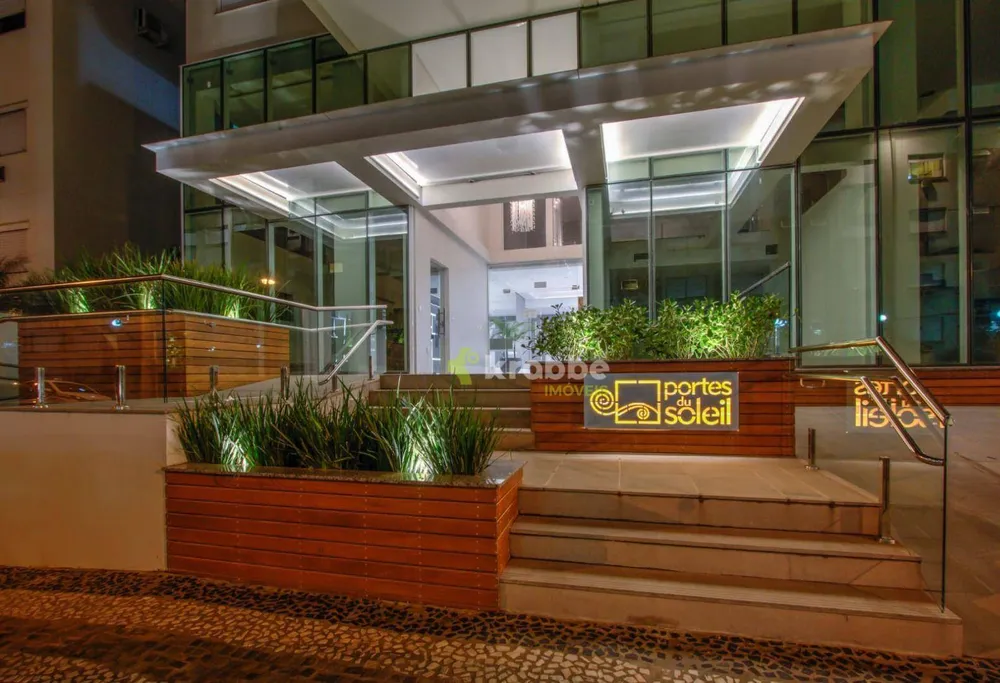 Cobertura, 3 quartos, 188 m² - Foto 2