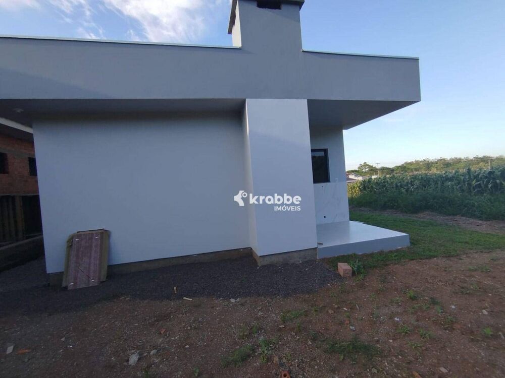 Casa à venda com 2 quartos, 75m² - Foto 4