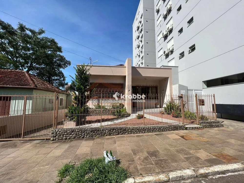 Casa, 3 quartos, 250 m² - Foto 2
