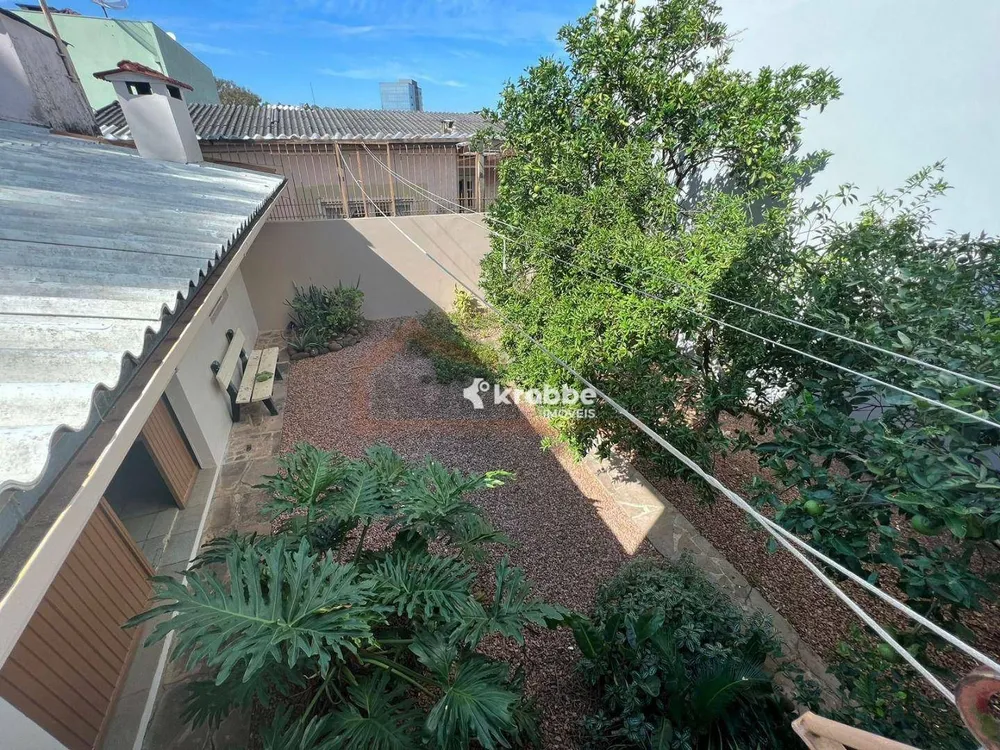 Casa, 3 quartos, 250 m² - Foto 11