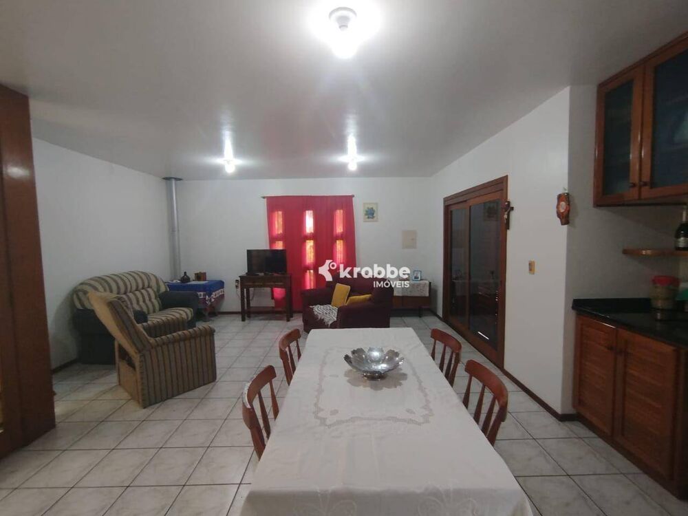 Casa à venda com 3 quartos, 249m² - Foto 2