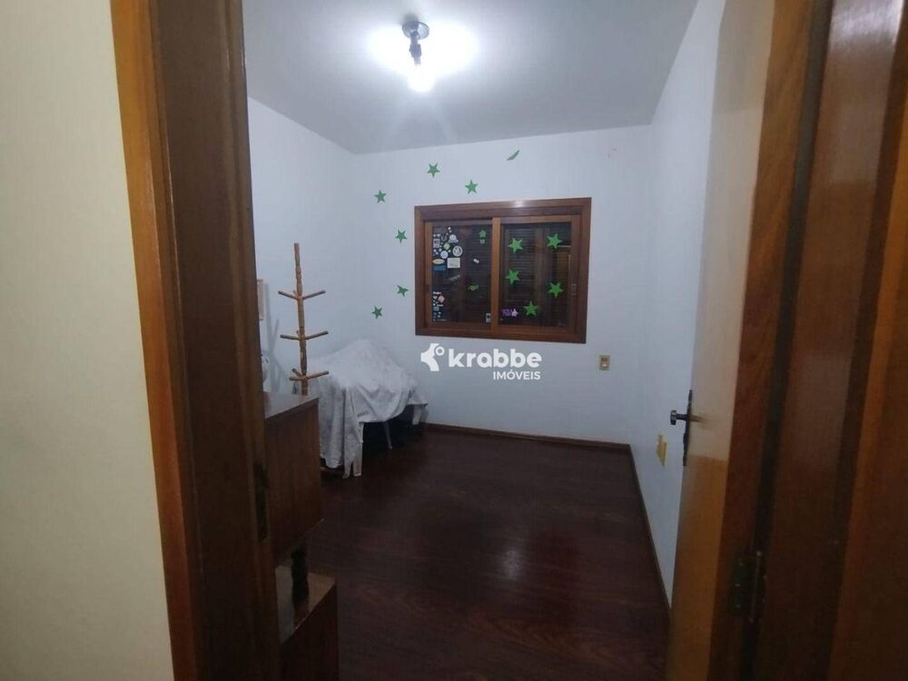 Casa à venda com 3 quartos, 249m² - Foto 3