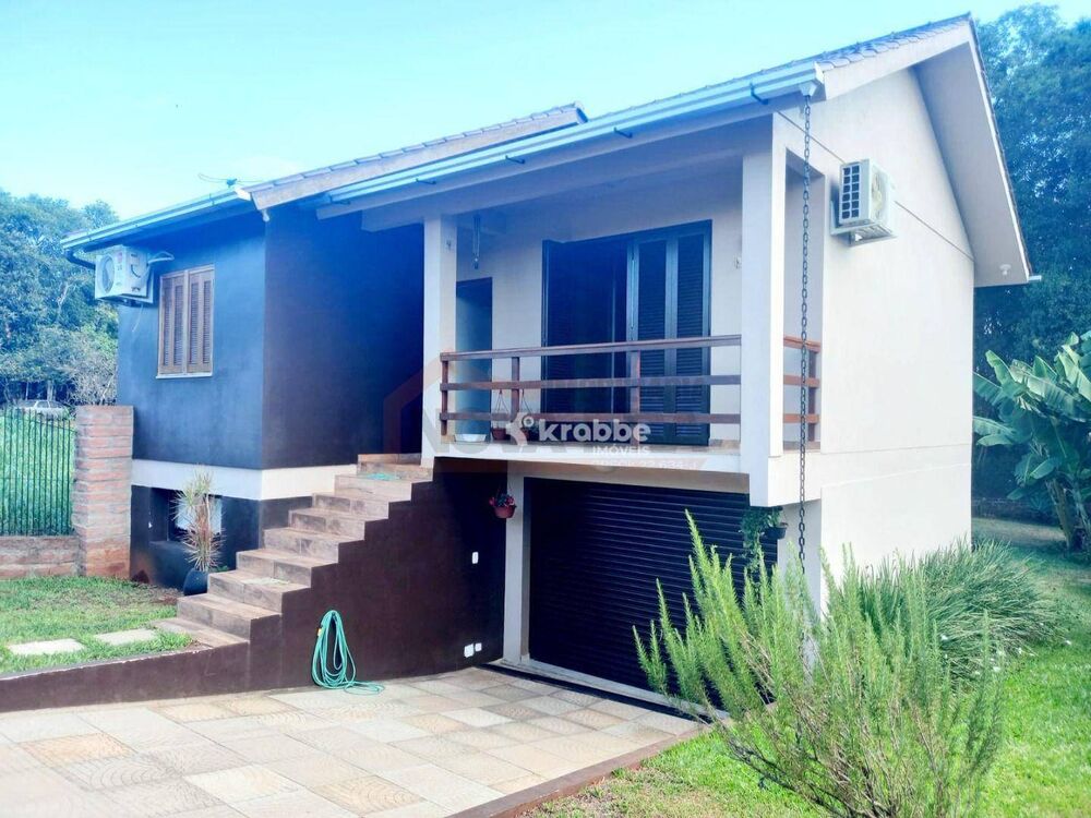 Casa à venda com 2 quartos, 120m² - Foto 1