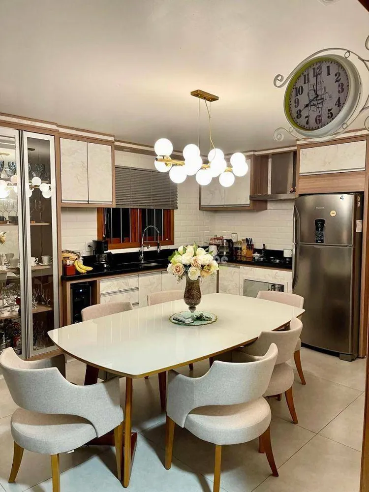 Casa, 3 quartos, 167 m² - Foto 2