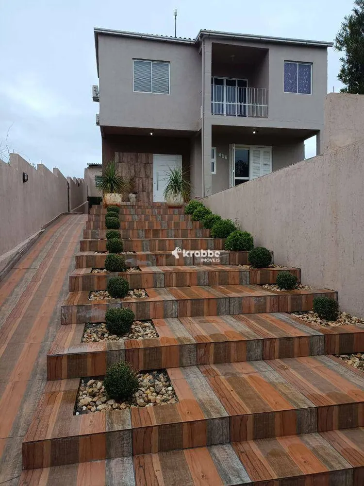 Sobrado, 3 quartos, 228 m² - Foto 1