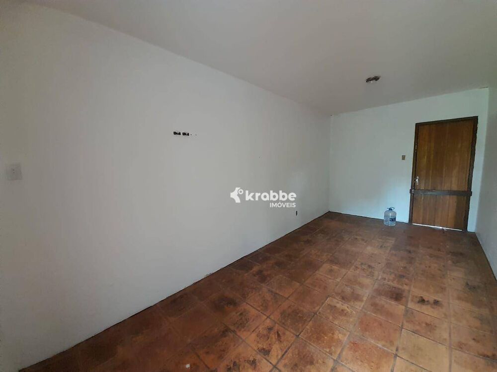 Casa à venda com 4 quartos, 323m² - Foto 7