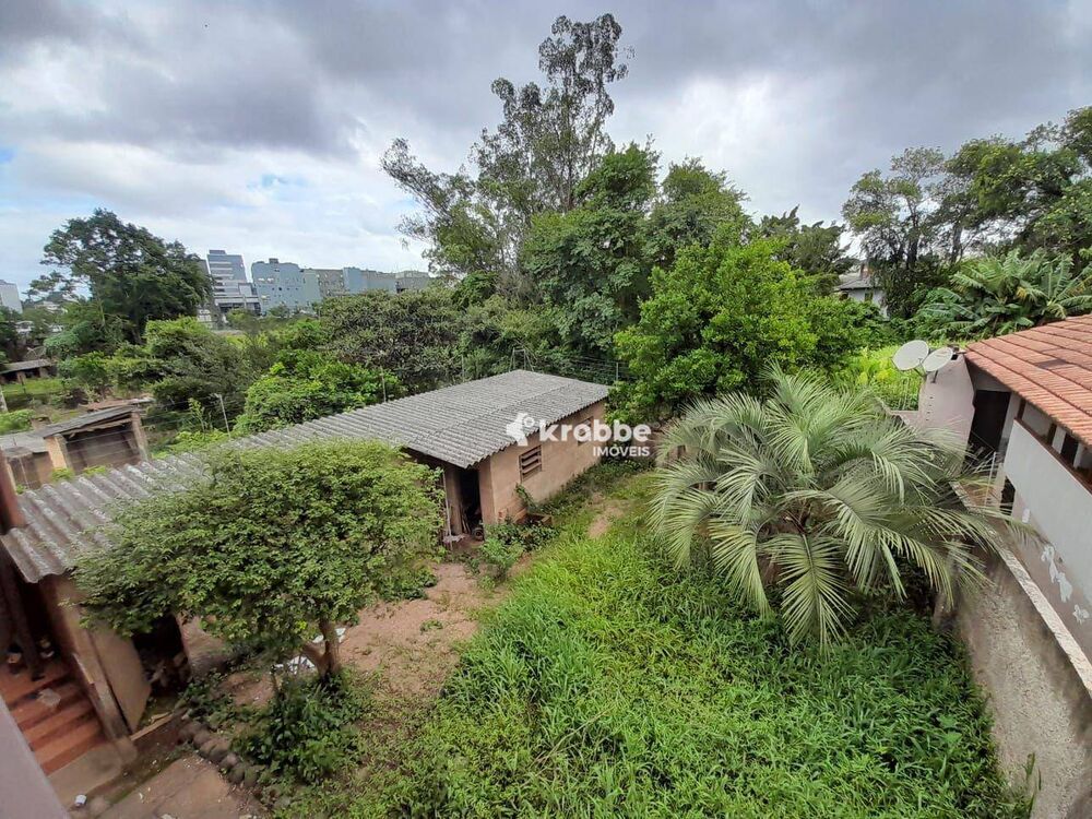 Casa à venda com 4 quartos, 323m² - Foto 8
