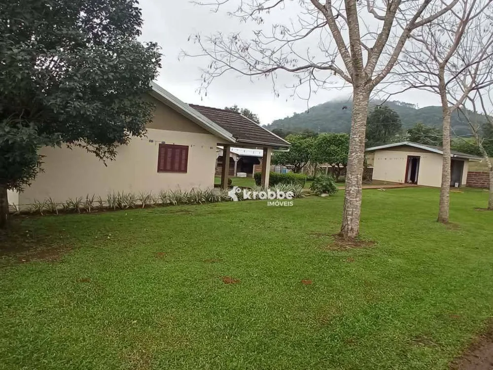 Chácara, 3 quartos, 3600 m² - Foto 11