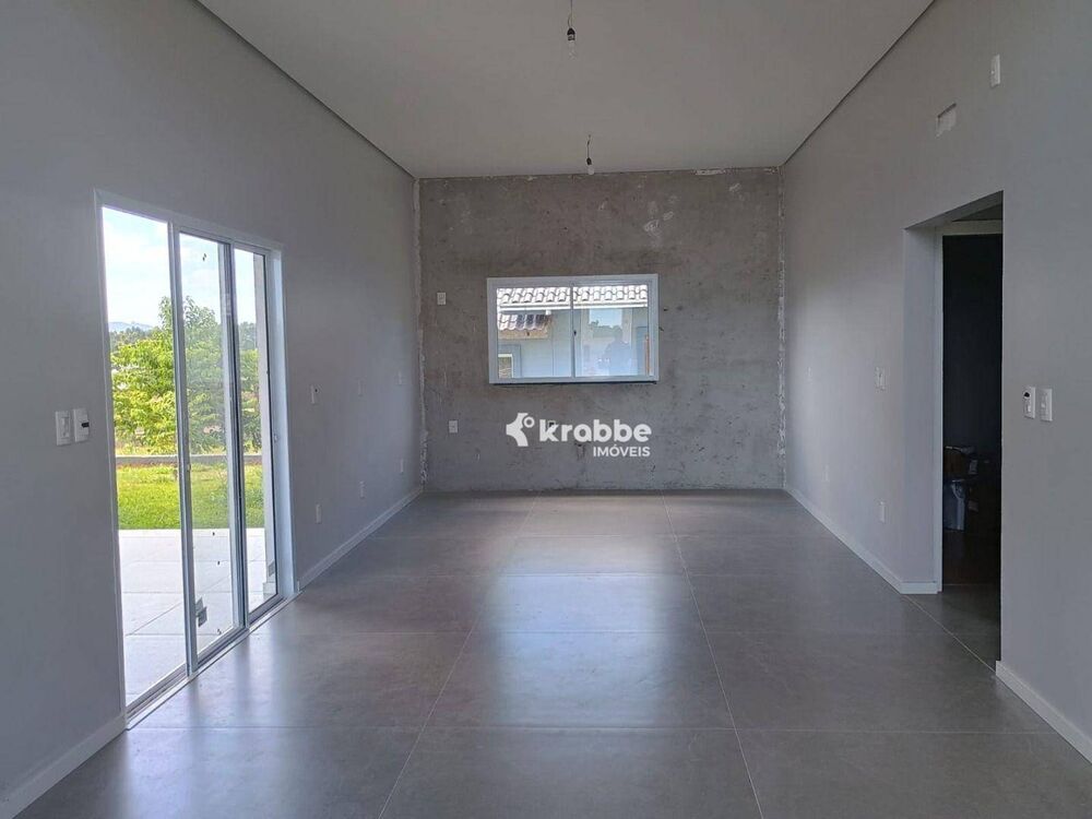 Casa à venda com 2 quartos, 125m² - Foto 2