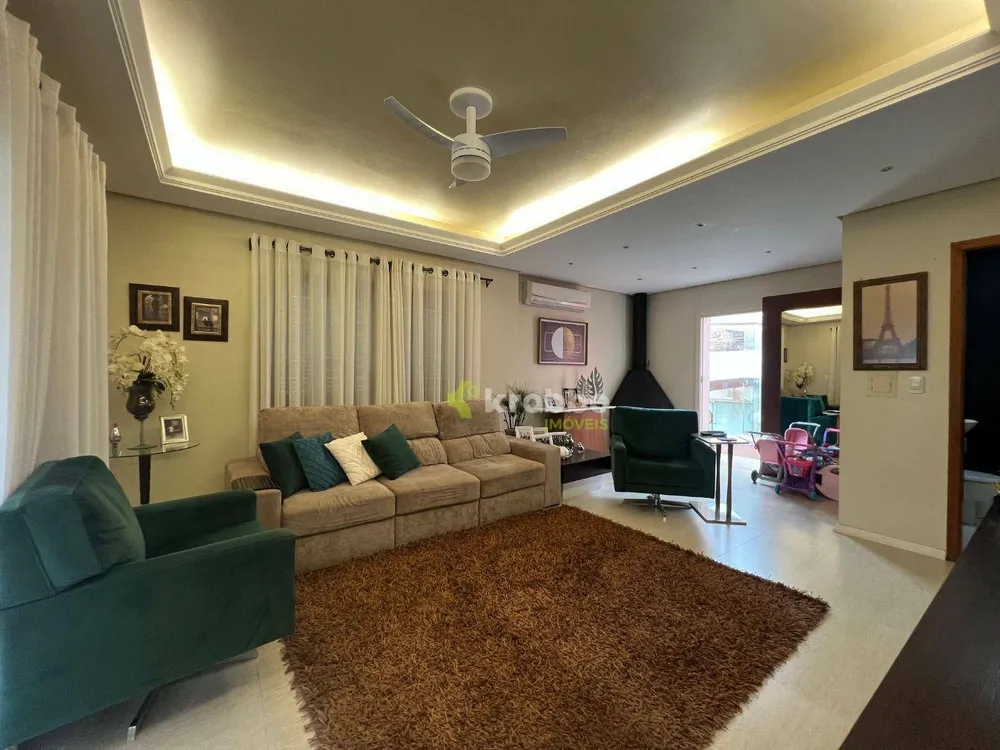 Casa, 3 quartos, 440 m² - Foto 1