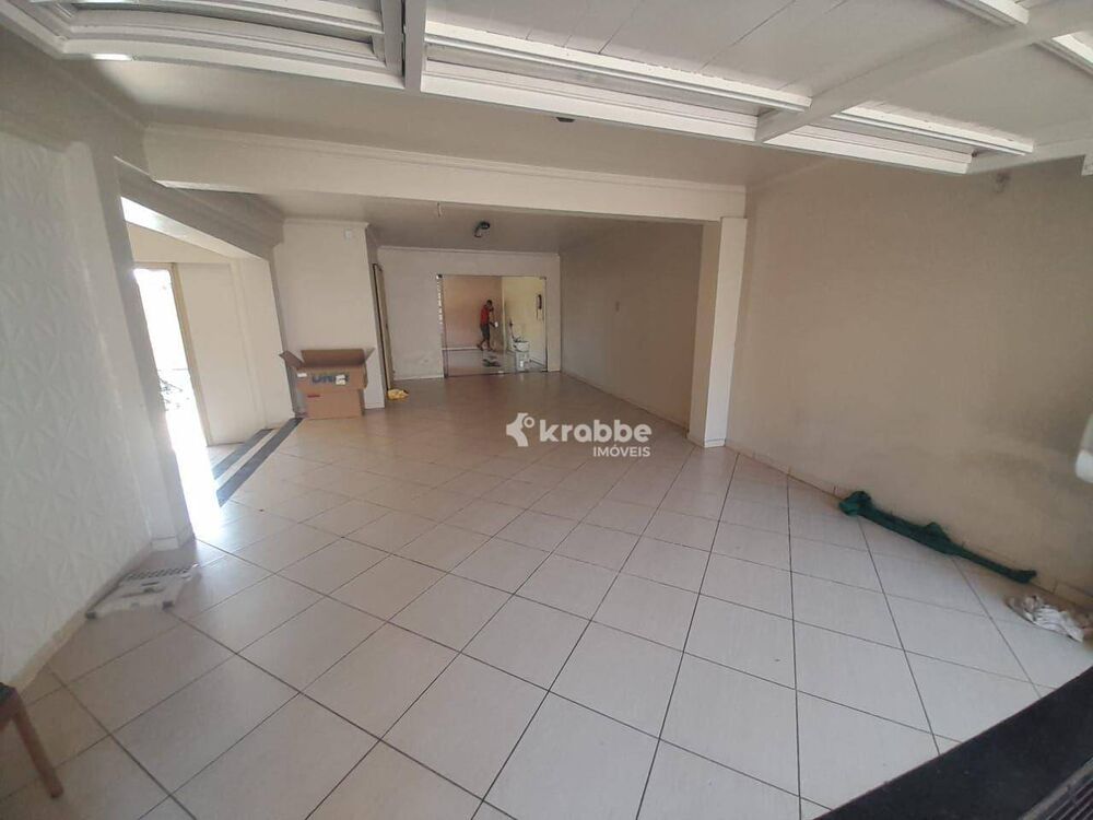 Casa, 3 quartos, 239 m² - Foto 2