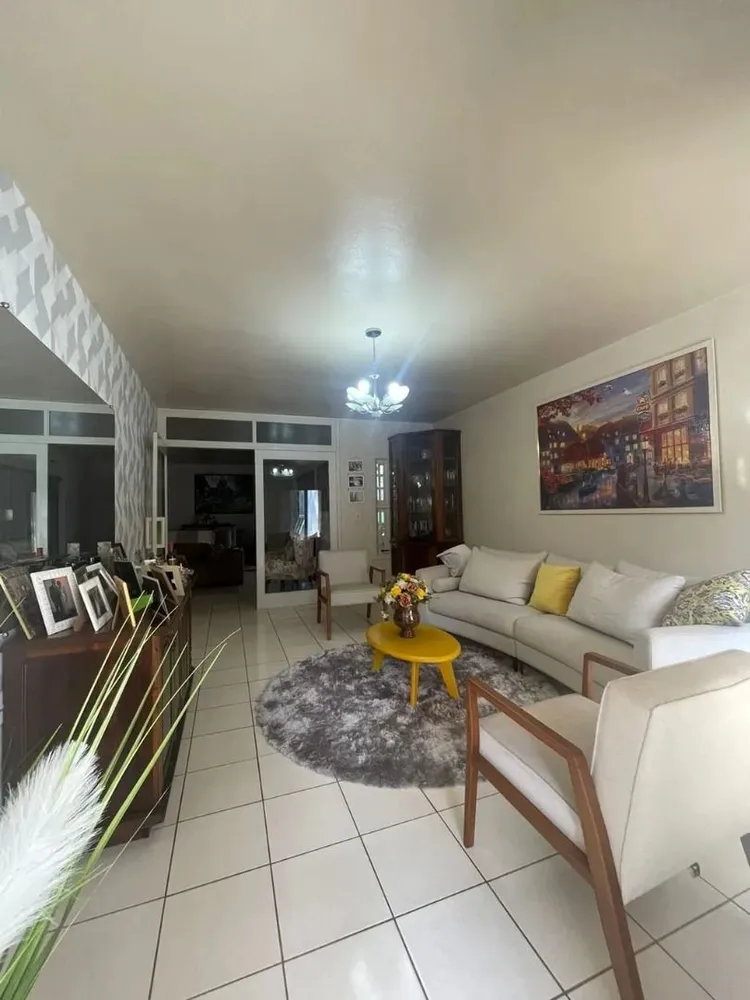 Casa, 4 quartos, 234 m² - Foto 2