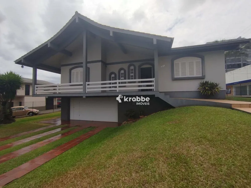 Casa, 4 quartos, 253 m² - Foto 1