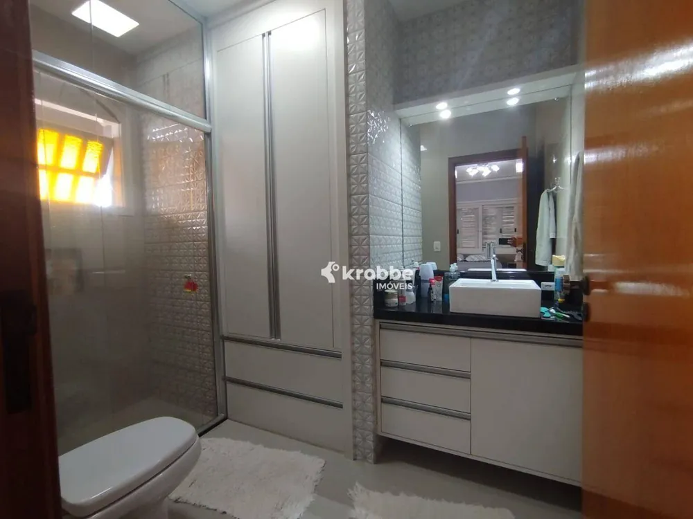Casa, 4 quartos, 253 m² - Foto 8